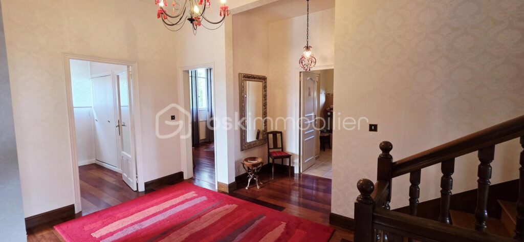 Maison exceptionnelle – 353 m² sur parc de 3 518 m² – 12 pièces – 5 chambres – 353 m²