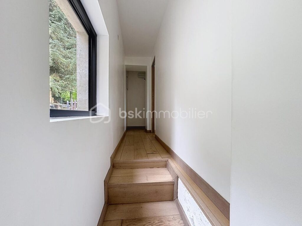 Maison de Campagne avec très jolie vue – 4 pièces – 2 chambres – 104 m²