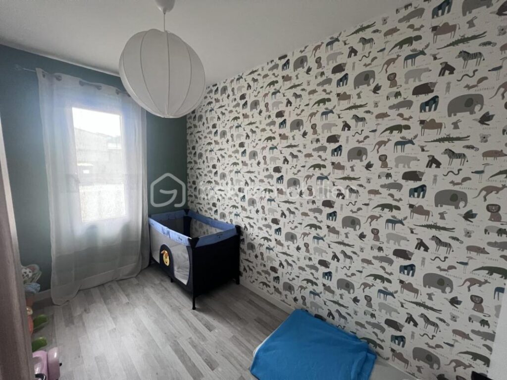 Maison Contemporaine proche de Coutras Habitation et Activité Libérale 485000€ St Antoine sur l’Isle – 8 pièces – 3 chambres – 190 m²