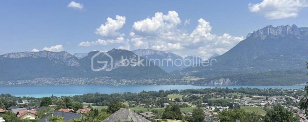 EXCLUSIVITE : SUPERBE VILLA MODERNE 270 M2 SAINT JORIOZ AVEC VUE SUR LAC D ANNECY – 9 pièces – 6 chambres – 269 m²