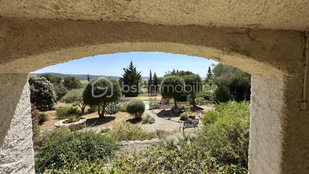 Villa 4 chambres – vue incroyable – 40 mn aéroport Carcassonne – au cœur des Corbières – 6 pièces – 4 chambres – 130 m²