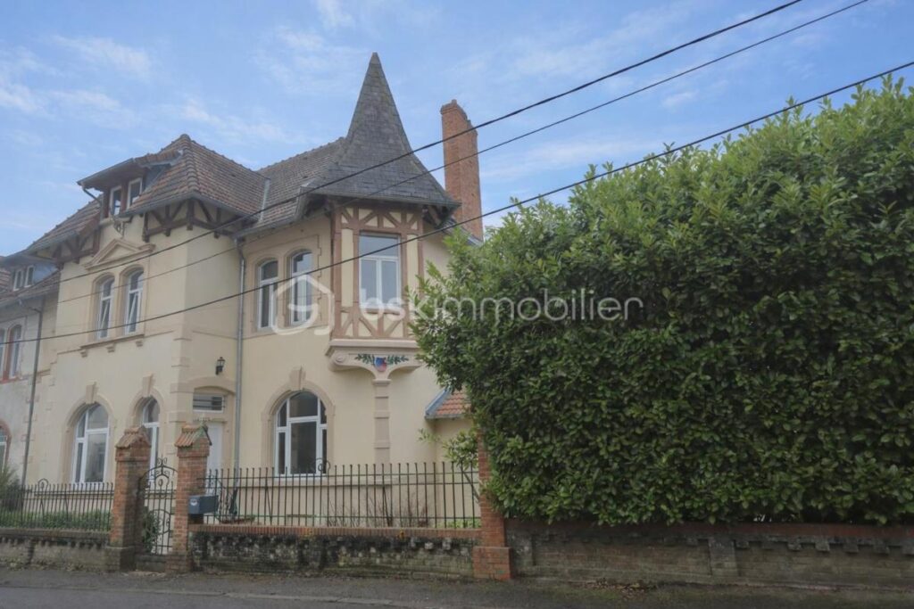 Élégante maison de maître rénovée – Proche Thionville – 8 pièces – 4 chambres – 300 m²