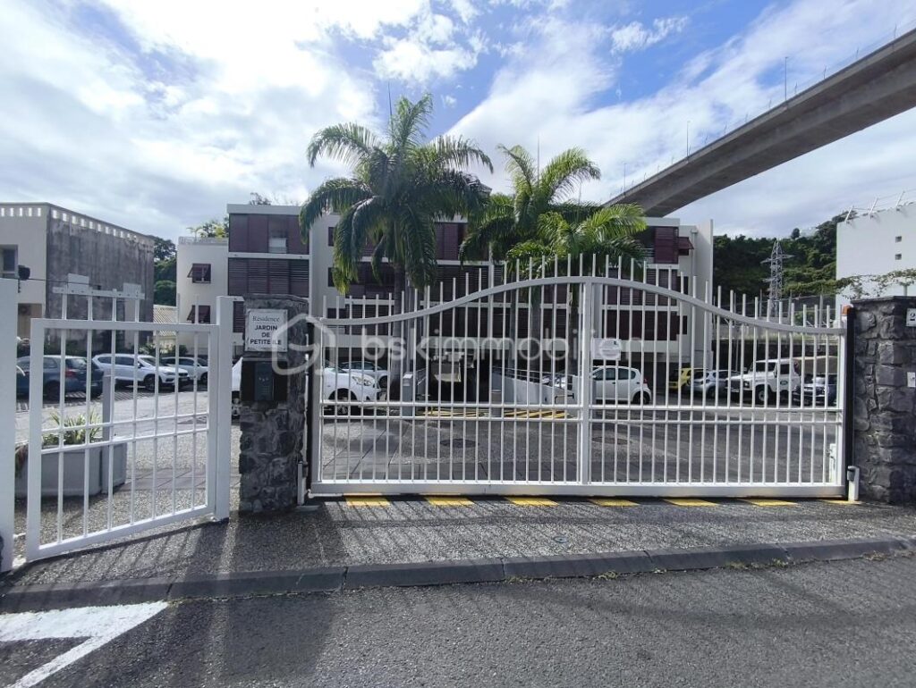 📢 EXCLUSIVITÉ BSK IMMOBILIER – Appartement Duplex T3 , vue montagne, sans vis à vis – Saint-Denis – 3 pièces – 2 chambres – 63 m²