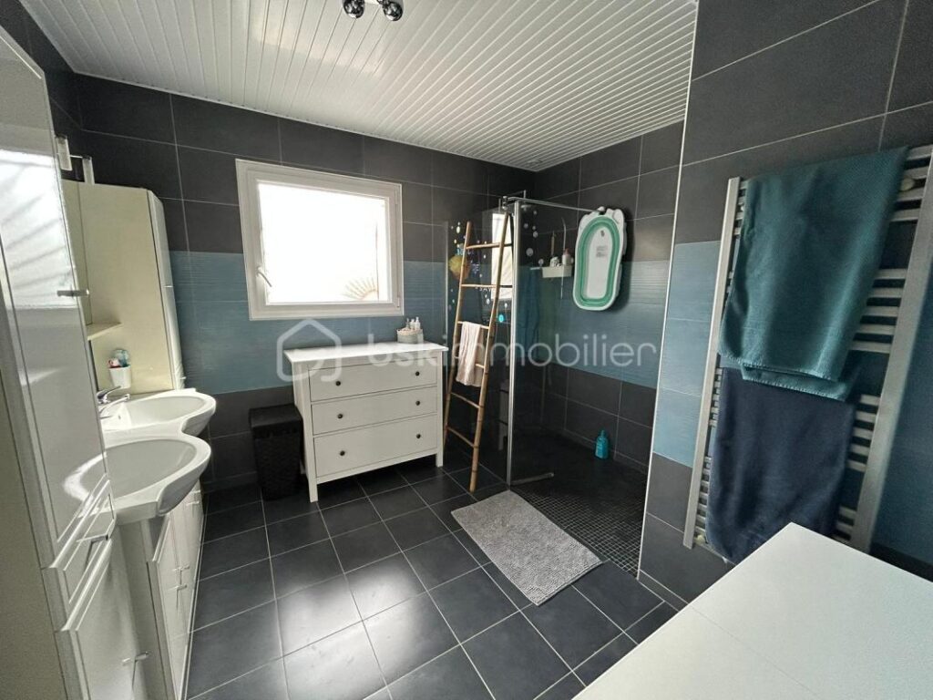 A SAISIR MAISON CONTEMPORAINE – 4 pièces – 3 chambres – 98 m²