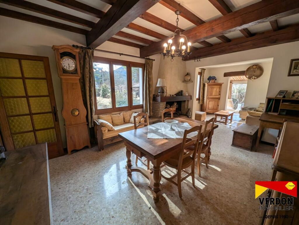 Vaste villa à Castellane – 6 pièces – 5 chambres – 149 m²