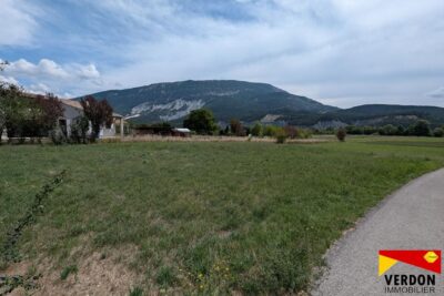 Terrain à bâtir de 910 m² – NR pièces – NR chambres – 910 m²