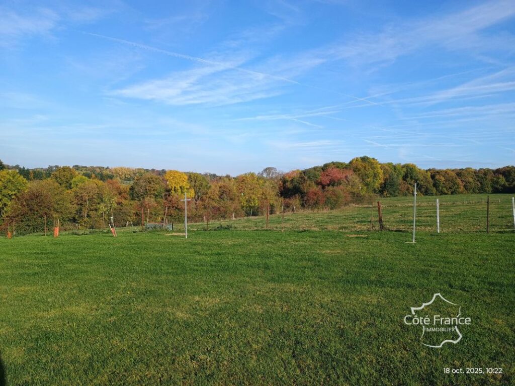AISNE – VERVINS – CORPS DE FERME sur plus de 5500 m2 de terr – 8 pièces – 3 chambres – 185 m²