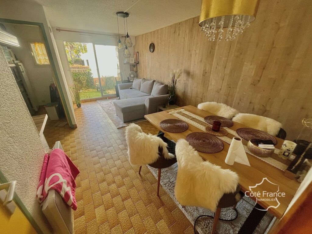 Spacieux appartement avec terrasse et parking proche falaise – 2 pièces – 1 chambre – 30 m²