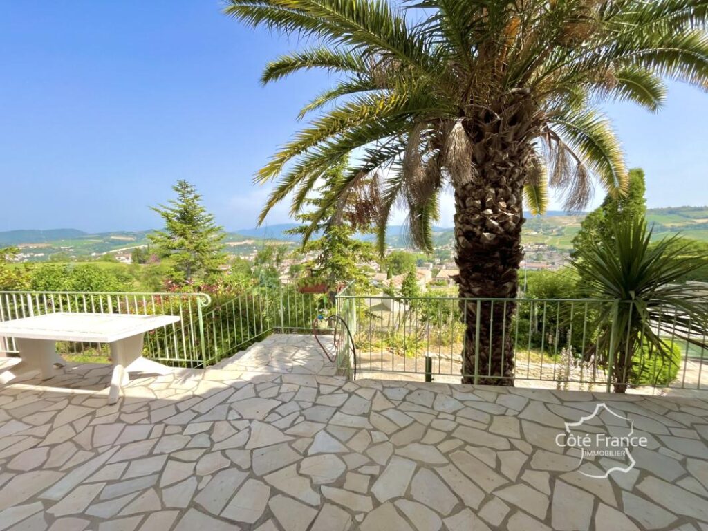 Villa d’exception 5 pièces 145 m2 avec vue panoramique sur – 5 pièces – 4 chambres – 145 m²