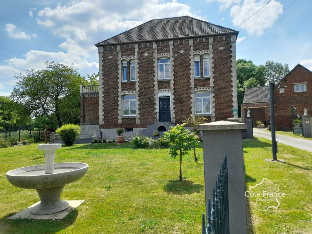 Propriété d’exception – 15 pièces – 9 chambres – 460 m²