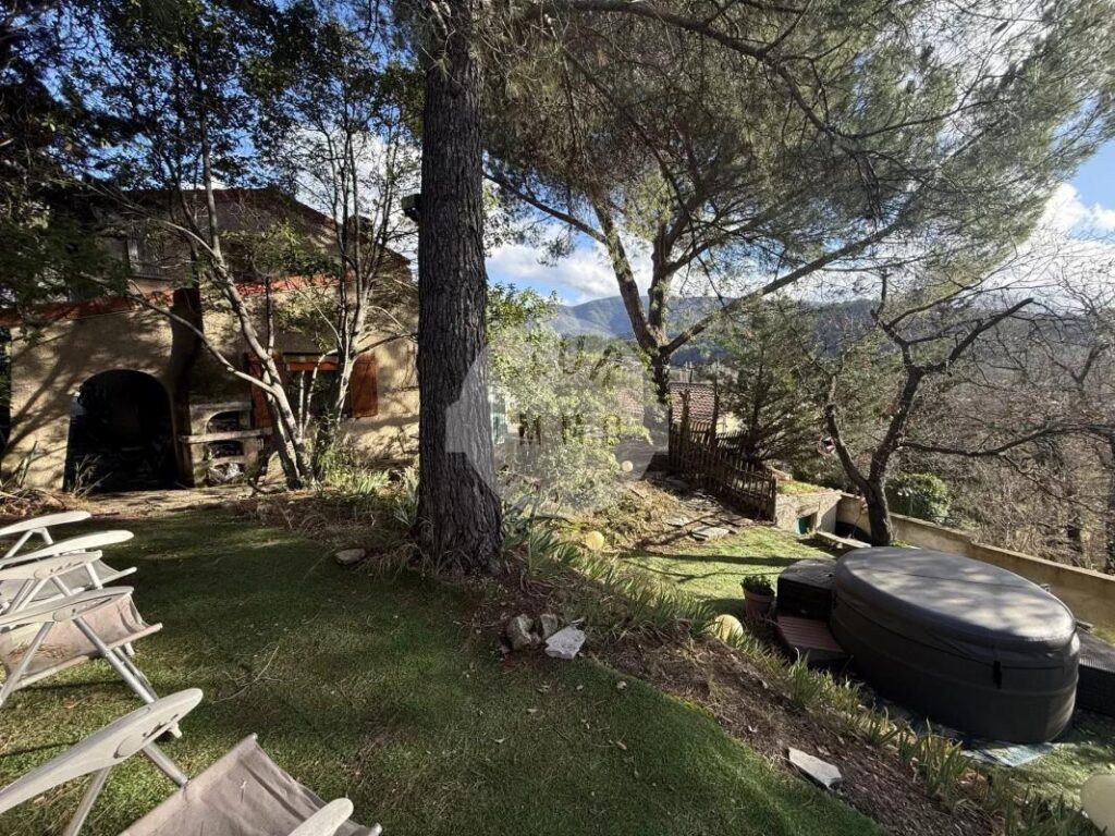 MAISON T5 117 m² sur 740 m² de terrain – 5 pièces – 4 chambres – 117 m²