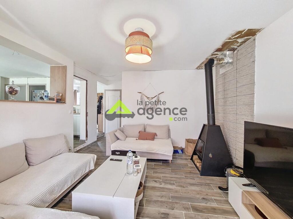 Maison 4 pièces 90m2 – 4 pièces – 3 chambres – 90 m²