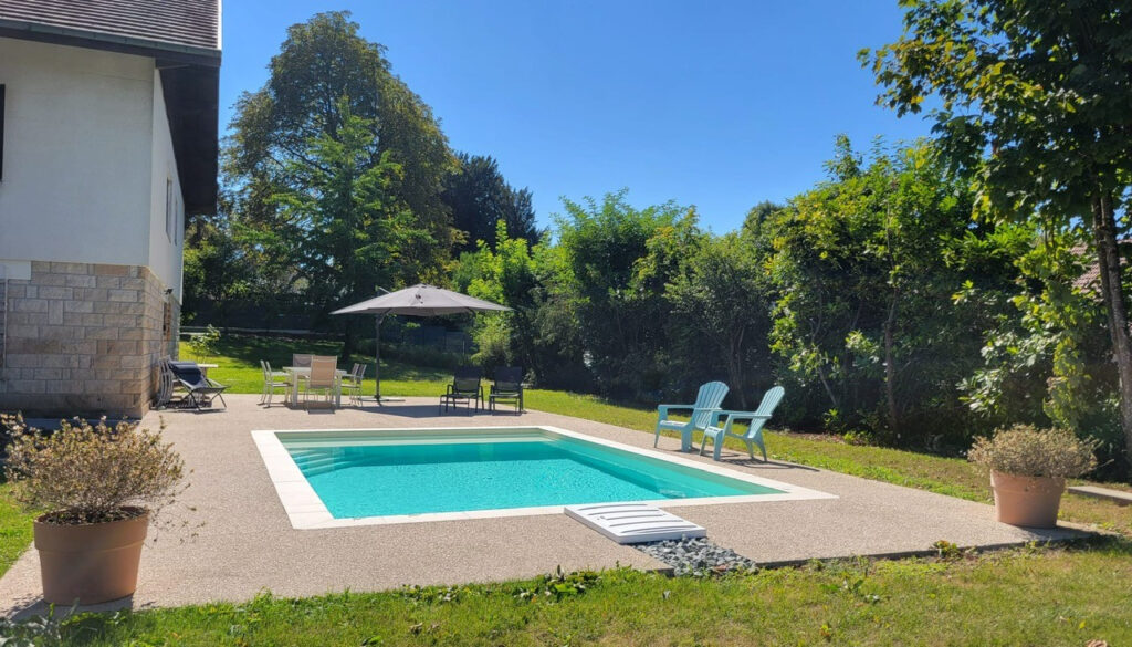 Maison 9 pièce(s) 300 m2 – 9 pièces – 6 chambres – 300 m²