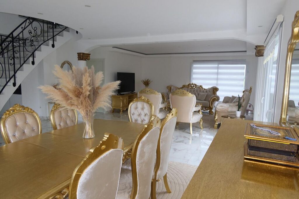 Maison d’architecte Besancon 7 pièce(s) 185 m2 – 7 pièces – 5 chambres – 185 m²