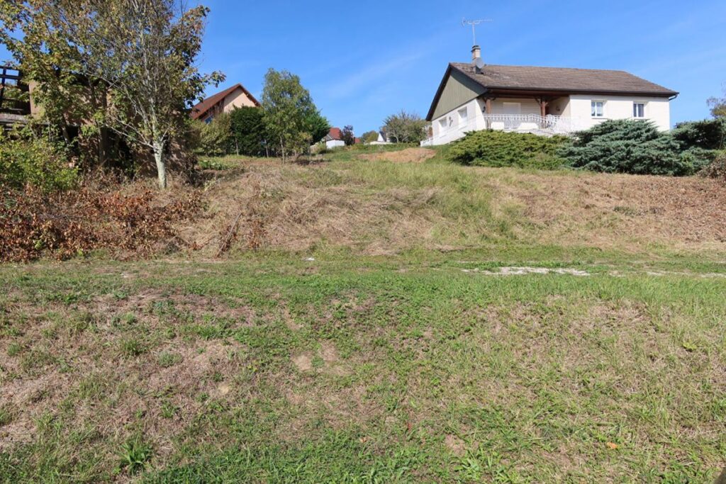 Terrain Pouilley Les Vignes – 5 pièces – 4 chambres – 120 m²