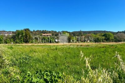 Terrain constructible – NR pièces – NR chambres – 1015 m²