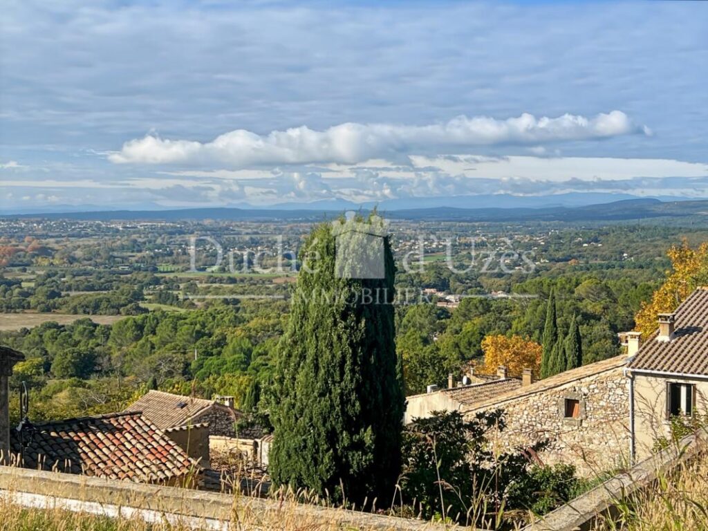 Maison – 7 pièces – 4 chambres – 126 m²