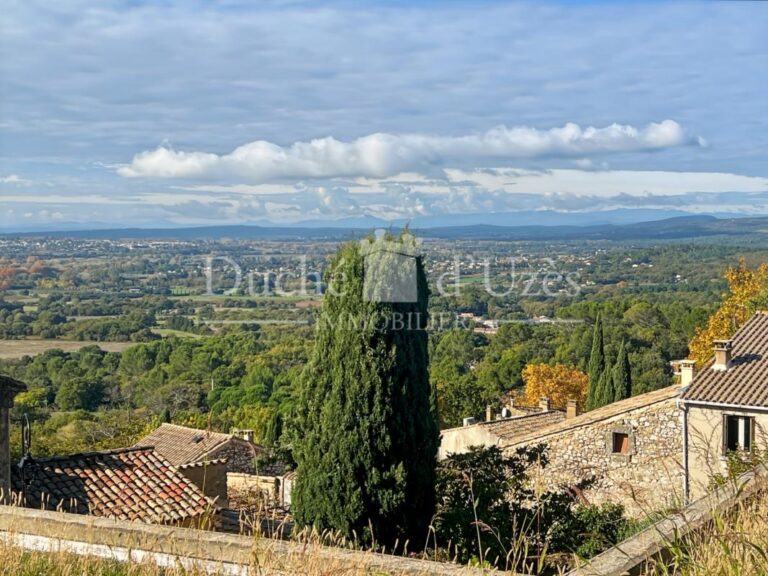 Maison – 7 pièces – 4 chambres – 126 m²