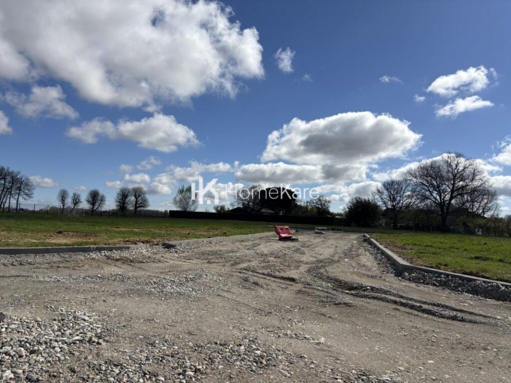 VUE PYRENEES !!! – NR pièces – NR chambres – 1000 m²