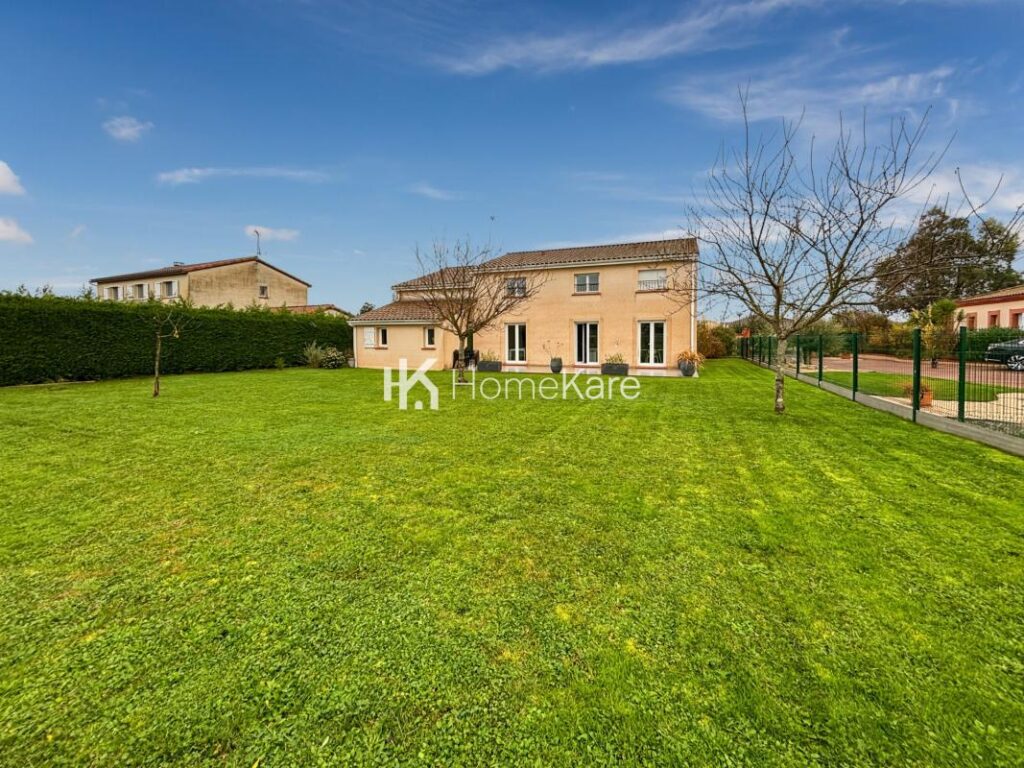 UNE MAISON SEDUISANTE !!! – 9 pièces – 7 chambres – 180 m²
