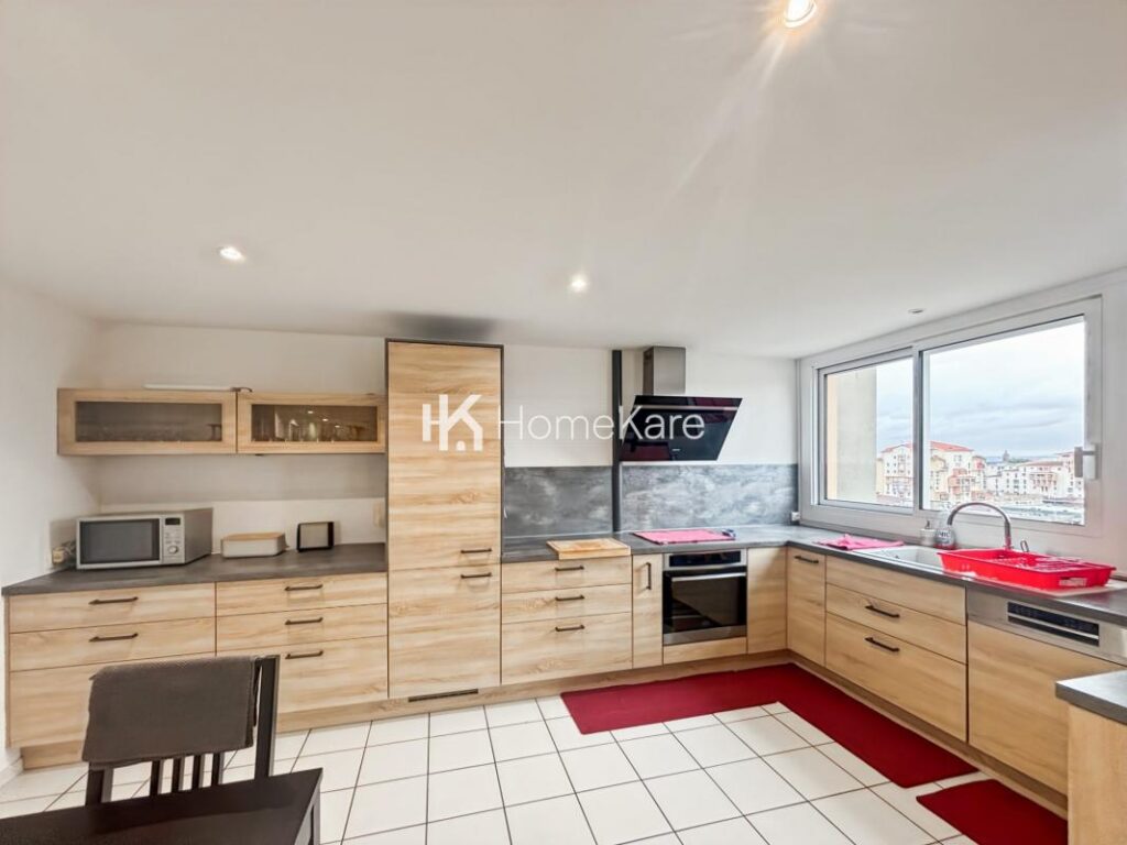 UNE BELLE RENOVATION ET DE MAGNIFIQUES VOLUMES ! – 4 pièces – 3 chambres – 108 m²