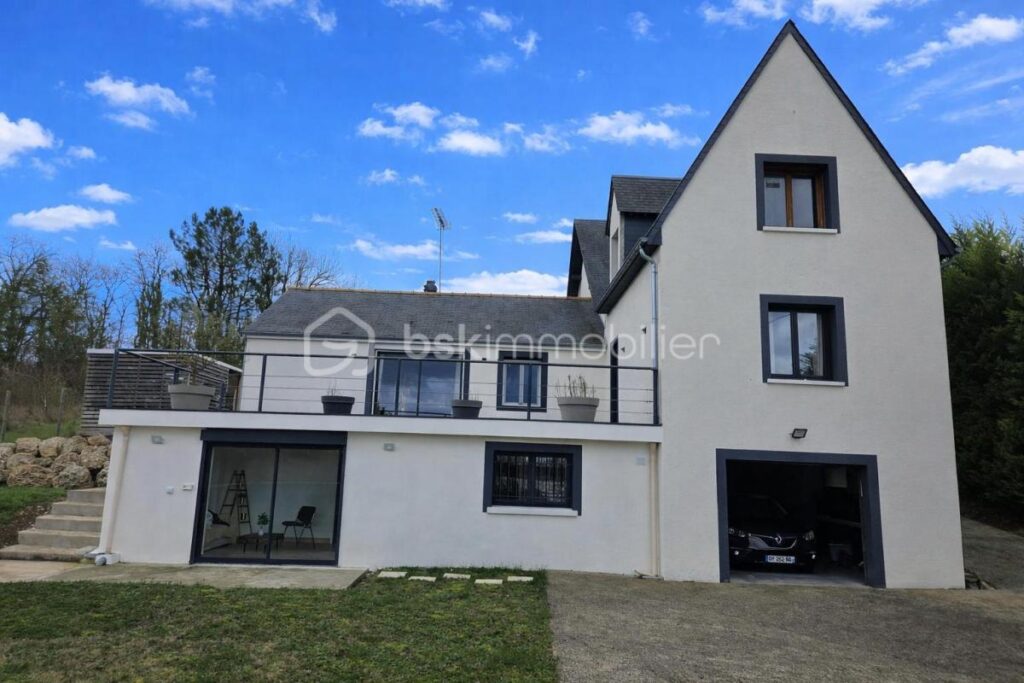 Charmante maison spacieuse près de Tours avec terrasse et parking ! – 6 pièces – 4 chambres – 170 m²