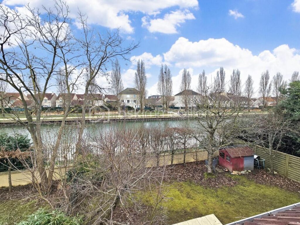 Pavillon non mitoyen 115m² 4 chambres vue CANAL garage jardin SUD – 6 pièces – 4 chambres – 115 m²