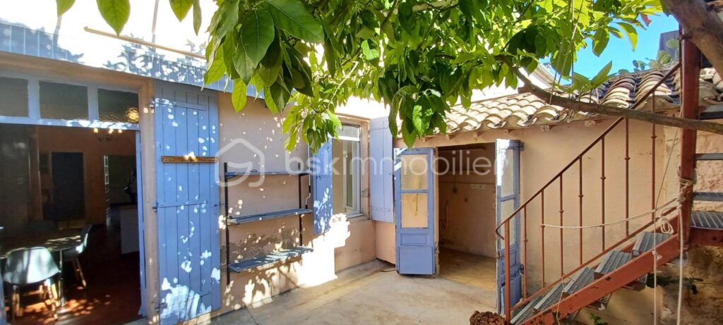 MAISON VIGNERONNE AVEC JARDIN – 5 pièces – 4 chambres – 136 m²