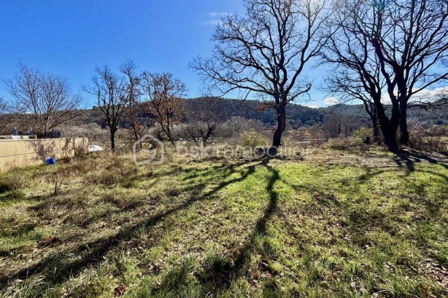 Terrain à vendre à Allemagne en provence