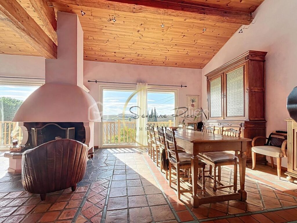 MAISON DE 120 M2 + GITE 90 m2 – 4 pièces – 2 chambres – 120 m²