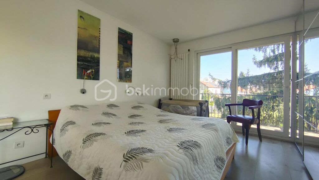 Noisy-Le-Sec – Triangle d’Or– 3 chambres avec Balcons & Box – 4 pièces – 3 chambres – 113 m²