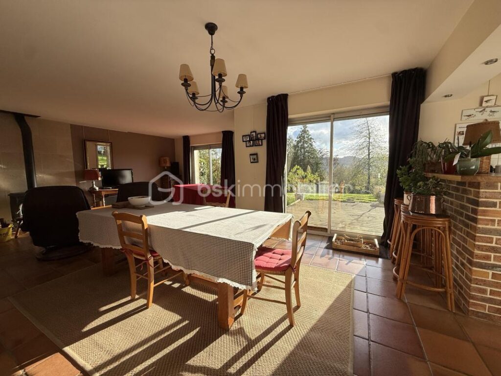 Maison avec vue imprenable – 4 pièces – 3 chambres – 120 m²