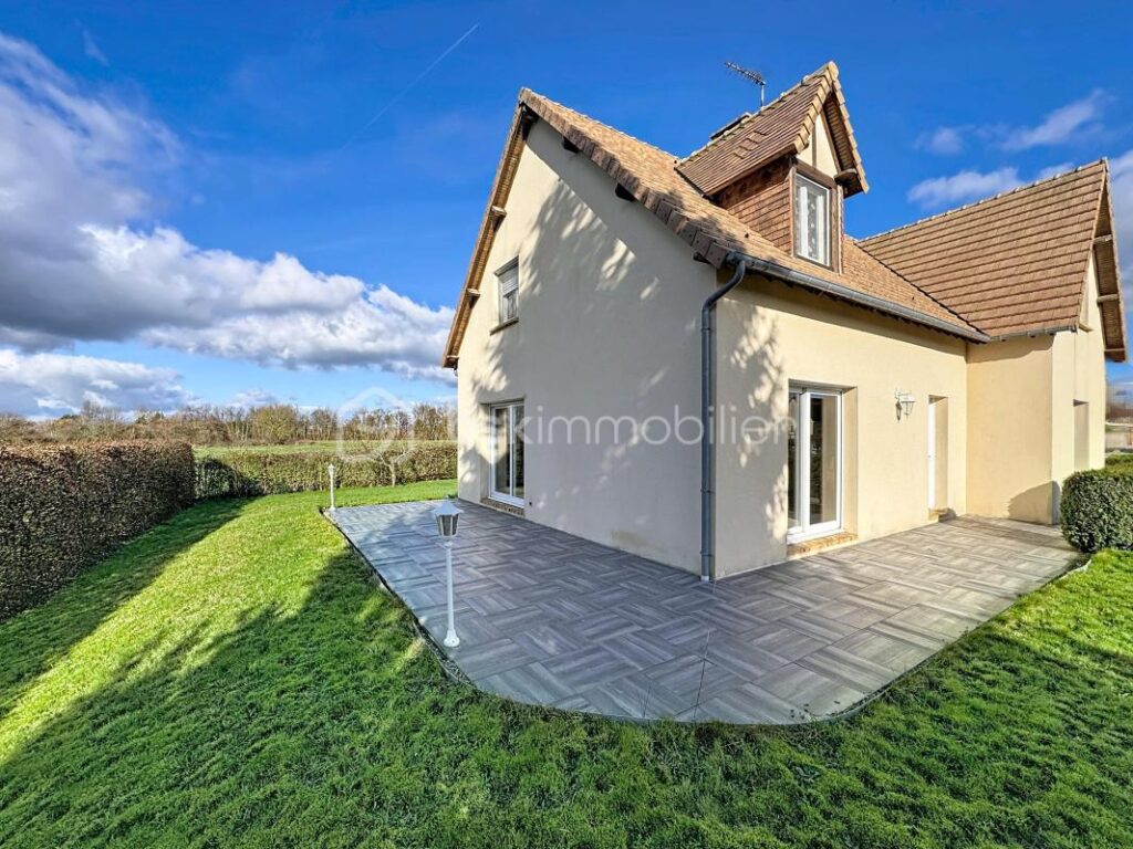 Joli pavillon lumineux – 7 pièces – 5 chambres – 135 m²