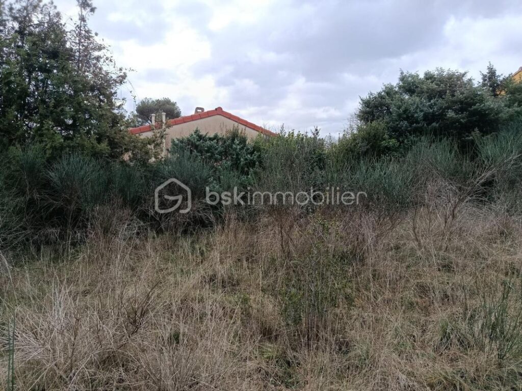 🌿 Terrain d’exception à Saint-Montan (07220) – Vue panoramique & tranquillité absolue 🌄 – NR pièces – NR chambres – 2252 m²