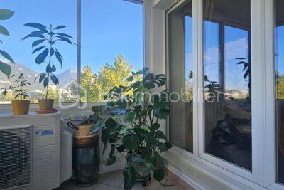T3 lumineux avec vue dégagée sur Grenoble – 3 pièces – 2 chambres – 68 m²