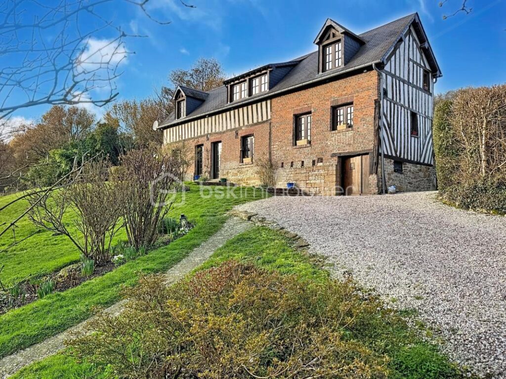 Spacieuse maison Normande – 7 pièces – 4 chambres – 110 m²