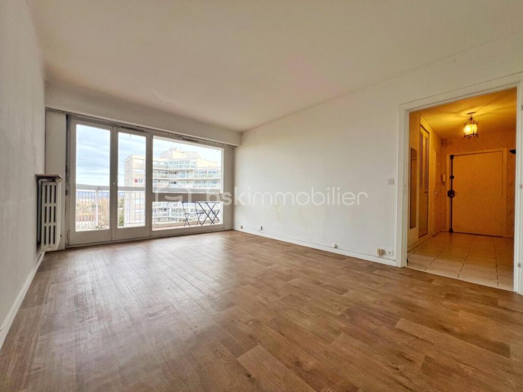 NOUVEAU ! Vue dégagée pour ce 2 pièces – 2 pièces – 1 chambre – 49 m²