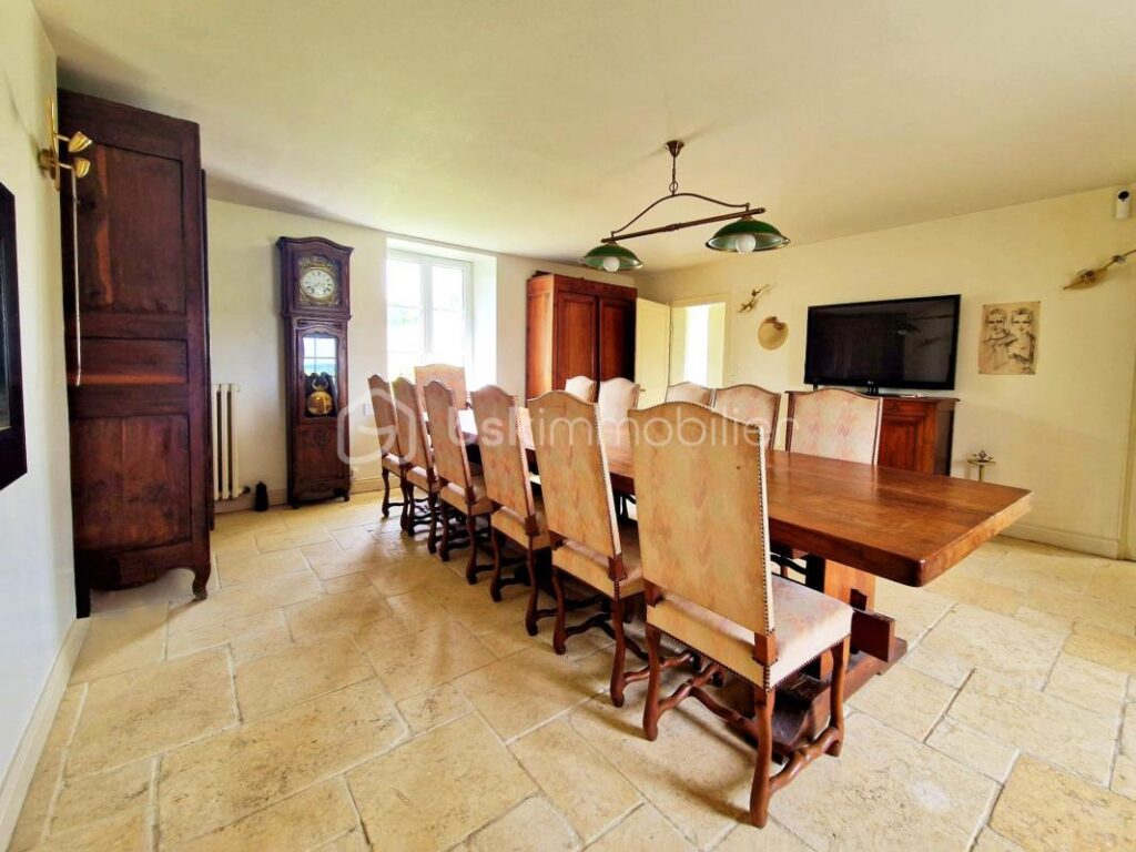 Magnifique domaine avec jardin ! – 5 pièces – 3 chambres – 150 m²