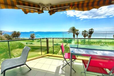 CANNES – VUE MER PANORAMIQUE – APPARTEMENT 3 PIECES – 65M² – TERRASSE 15M² – 30 METRES DE LA PLAGE – GARAGE – 3 pièces – 2 chambres – 65 m²