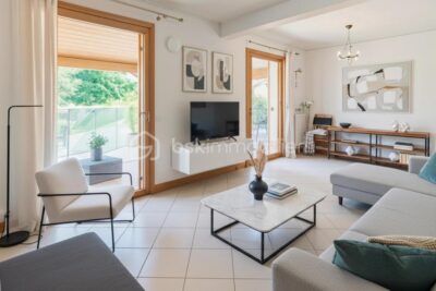 Maison familiale avec parc arboré 3 600 m² – Piscine – Calme absolu à Saint-Seurin-sur-l’Isle – 6 pièces – 4 chambres – 143 m²