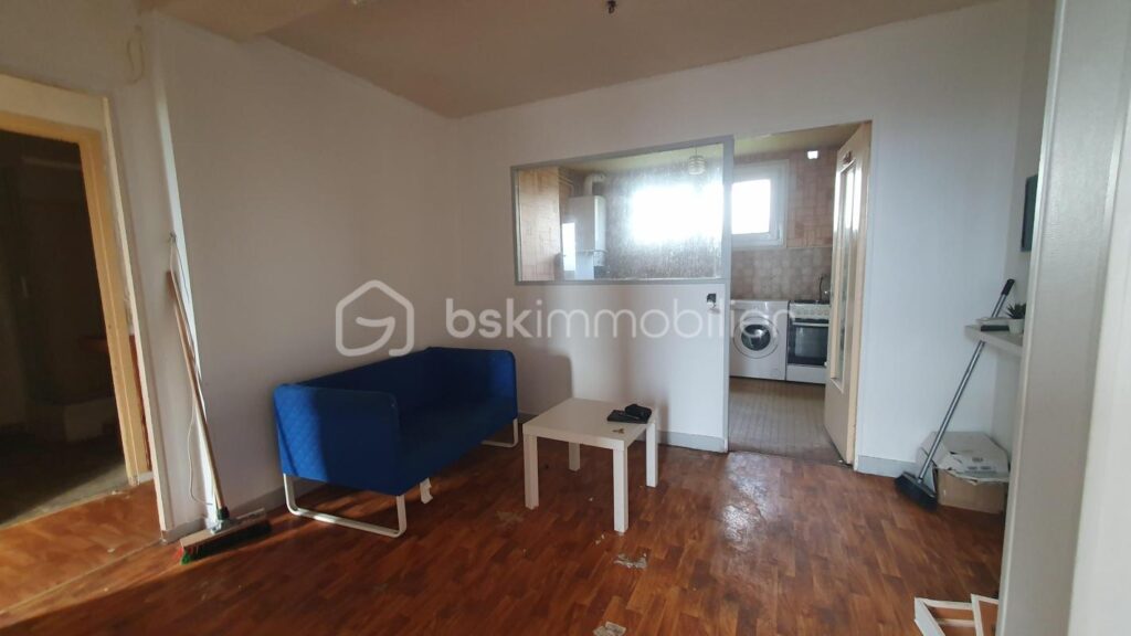 Appartement F3 de 66m² / 3 chambres/ ascenseur – 4 pièces – 3 chambres – 66 m²