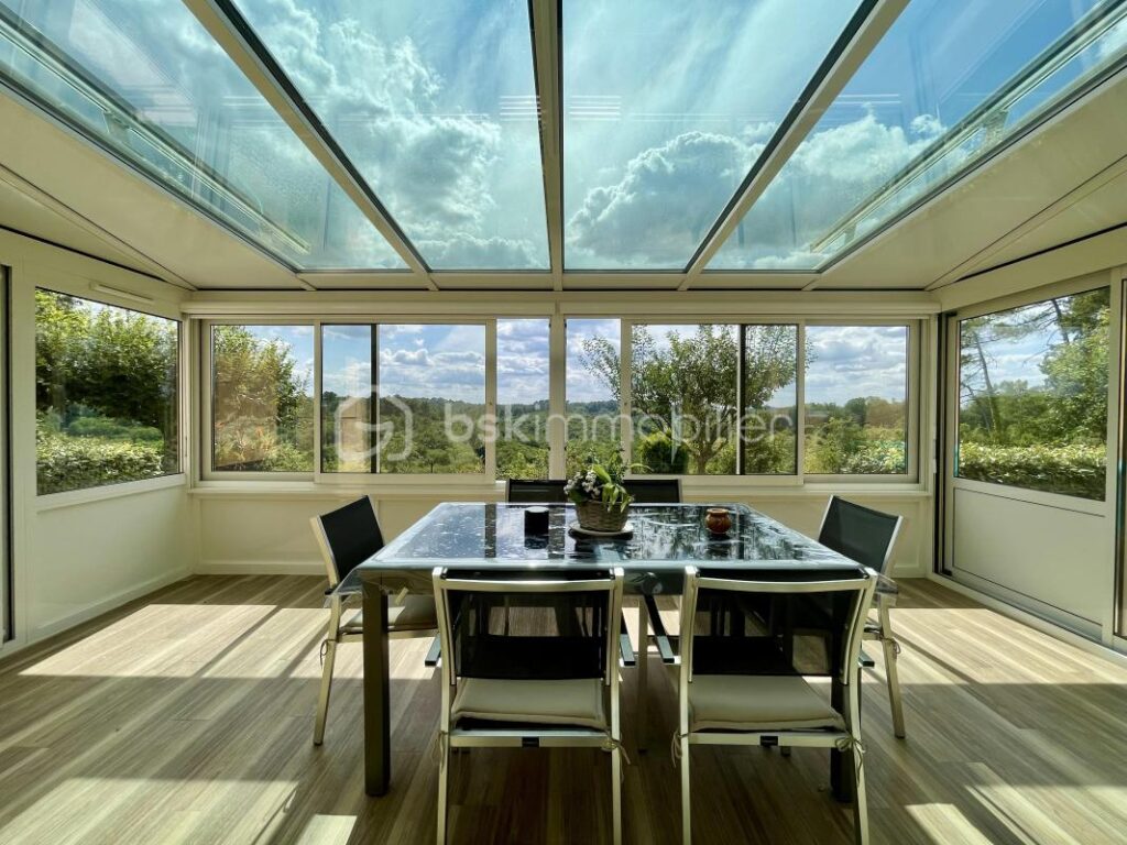 Plain-pied avec vue dégagée – À 6 minutes de Sarlat-la-Canéda – 5 pièces – 3 chambres – 122 m²