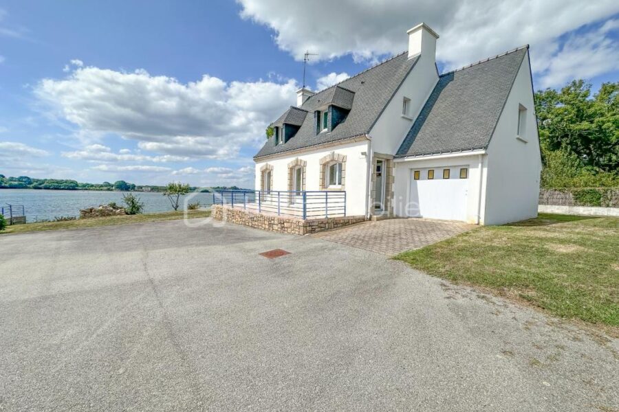 Maison à vendre à Locoal mendon