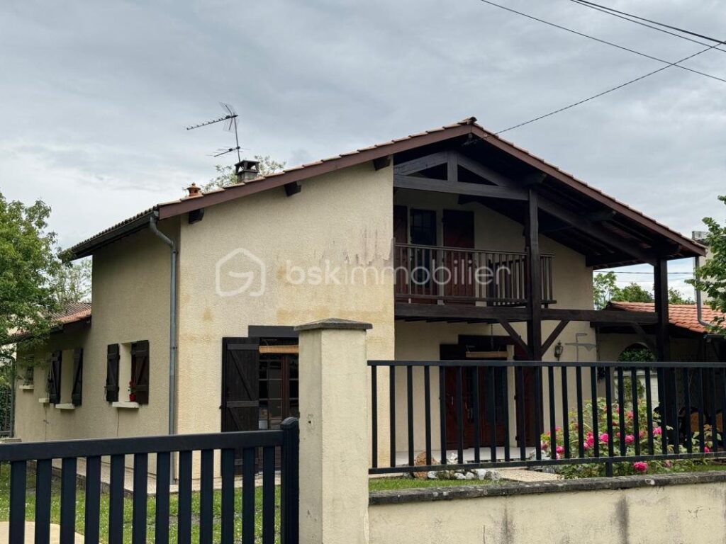 Maison de style landaise – 6 pièces – 4 chambres – 135 m²