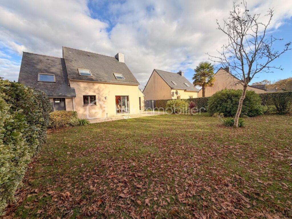 PLOEREN – Superbe Maison de 102 m2 – Superbe environnement – 5 pièces – 3 chambres – 102 m²