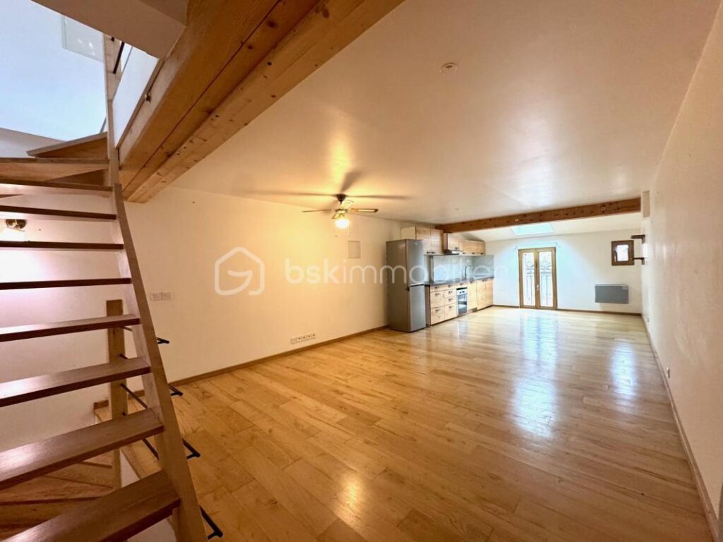 Charmante maison de village de 80 m2 2 chambres, terrasse et dressing – 3 pièces – 2 chambres – 80 m²