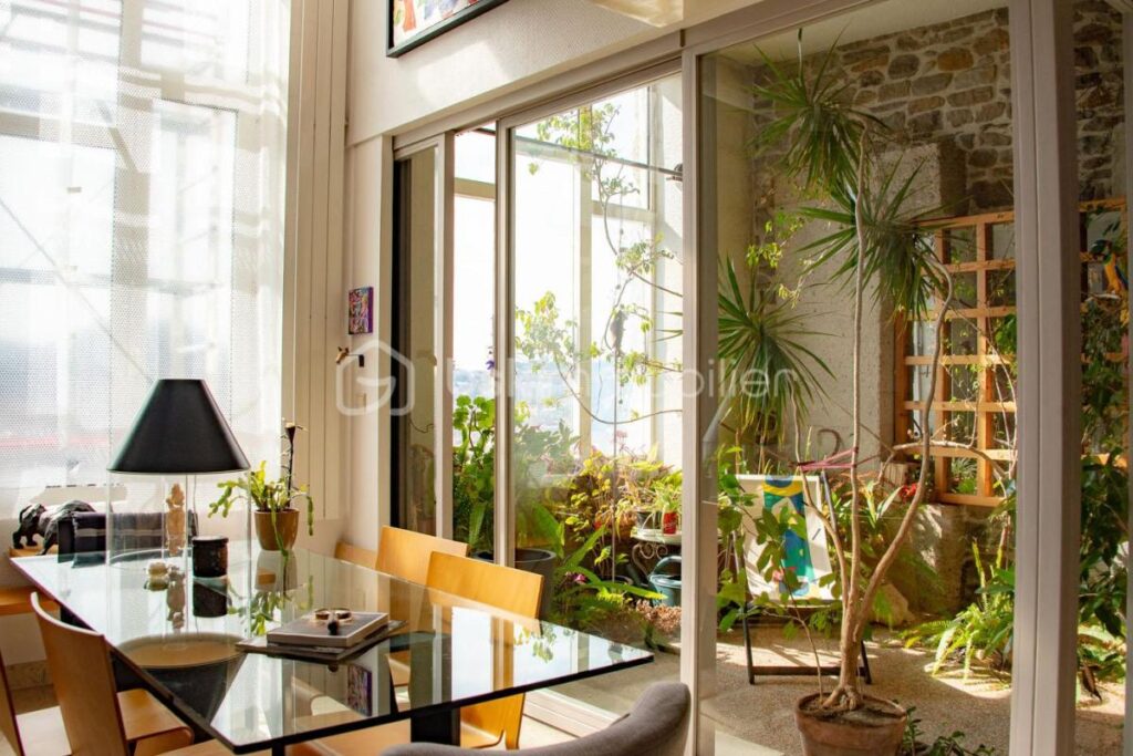 L’écrin panoramique d’une collection d’œuvres d’art – 12 pièces – 6 chambres – 308 m²