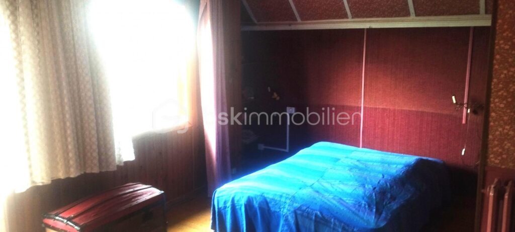 Charmante maison à ossature bois de 210 m² sur un terrain de 50 ares – 6 pièces – 3 chambres – 220 m²