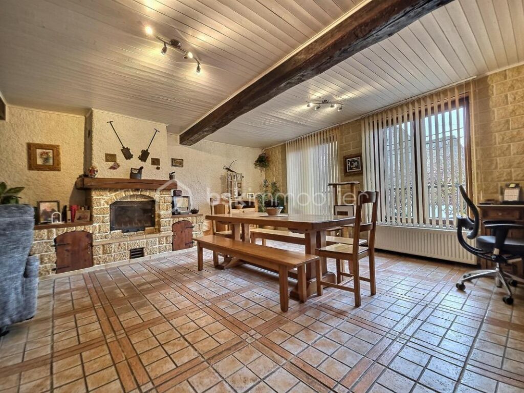 Maison de ville – 4 pièces – 2 chambres – 138 m²