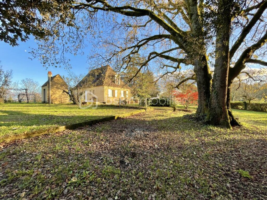 Superbe maison en pierre en position dominante avec vue – 6 pièces – 4 chambres – 120 m²